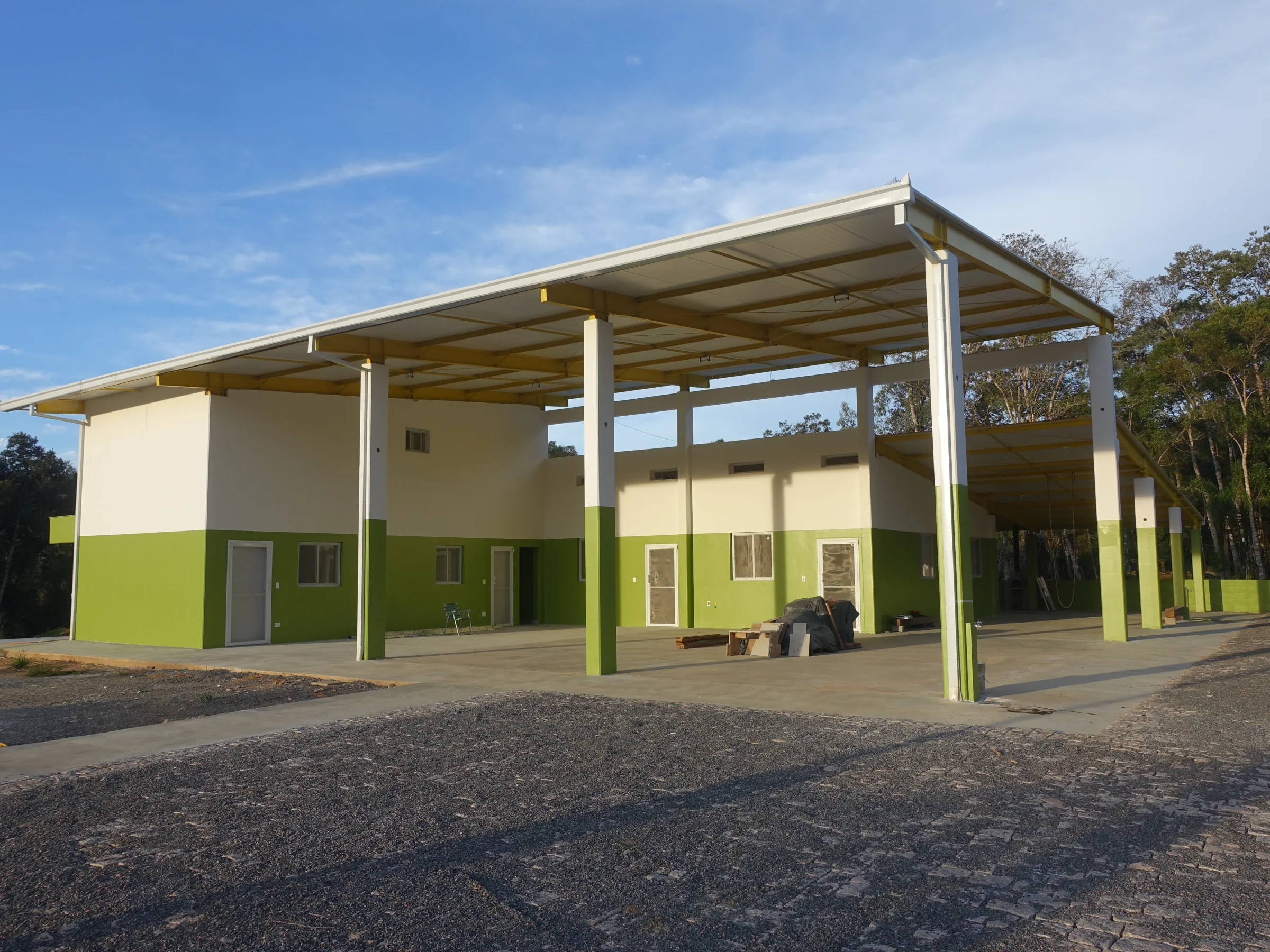 Pavilhão em outro ângulo