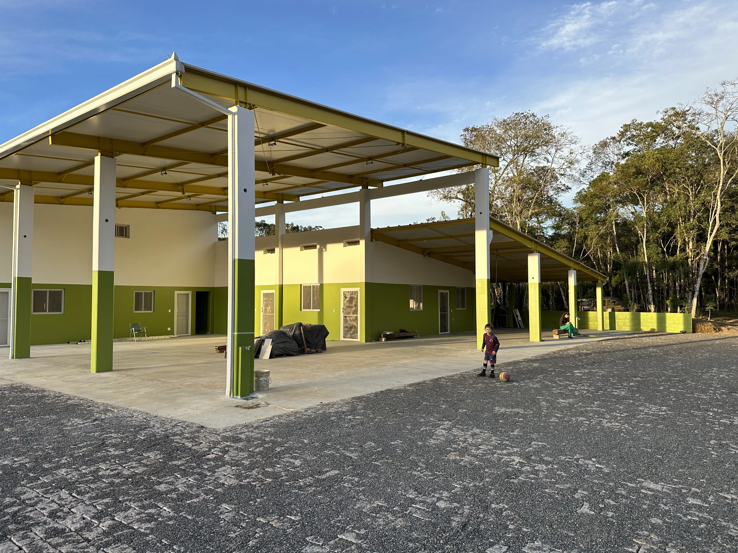 Pátio coberto da sede