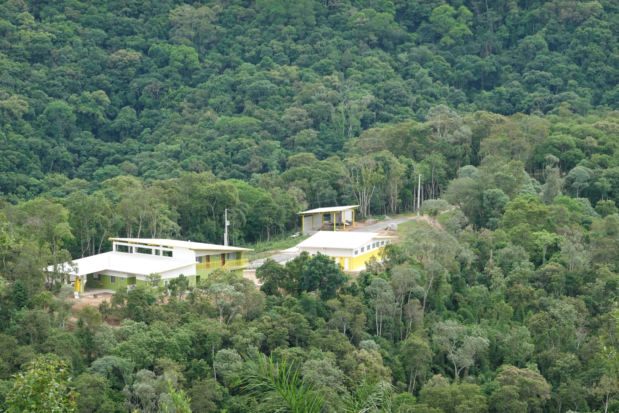 Sede inserida no vale