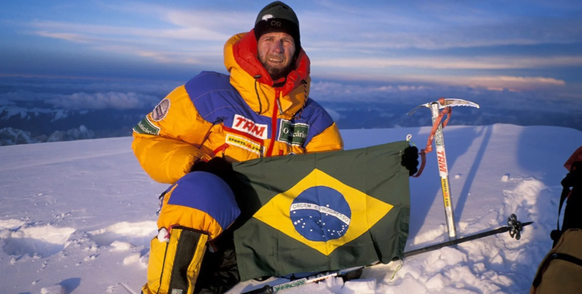 Waldemar Niclevicz no cume do K2, Paquistão